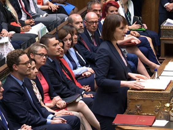 Nieuwe Britse regering kondigt miljardenbezuiniging aan