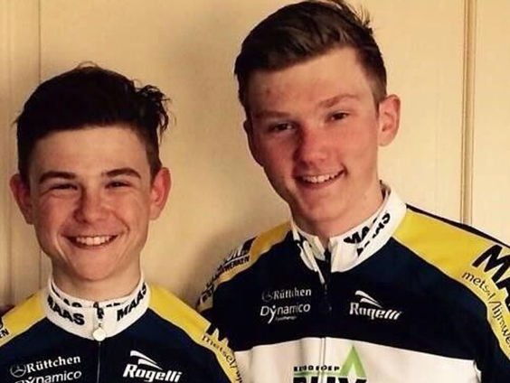 Wielrenbroers Van den Berg: één gestopt door hartproblemen, de ander koerst volop