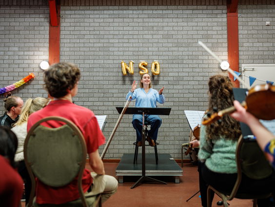 Het Nederlands Studenten Orkest gaat weer op tournee! En Chloe Rooke staat ervoor.