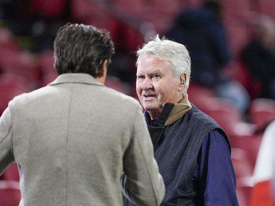 Guus Hiddink: 'Trainers moeten hun emoties bedwingen'