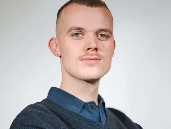 Rotterdamse dakloze schrijven in 'het Vriendenboekje van Rijnmond'