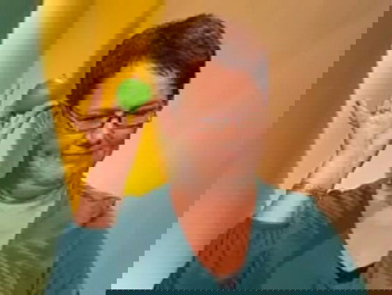 Joke uit Lingo: "Ik ben inmiddels 15 jaar gestopt met roken, het gaat erg goed met mij"