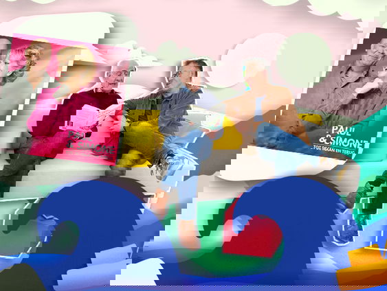 Frits Spits over 'Tot de maan en terug' door Paul de Leeuw en Simone Kleinsma