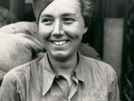 Meer Vrouw Op Straat: Fanny Schoonheyt