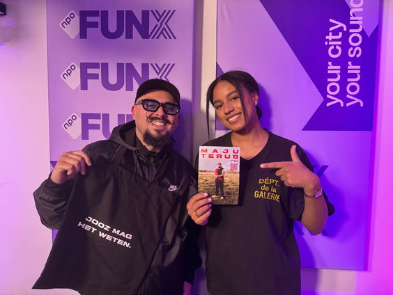 MC Jooz: Tussen twee werelden, één krachtige stem