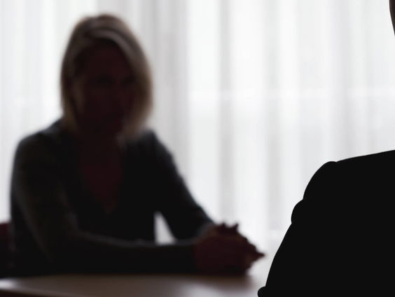 Jongeren zoeken zelden hulp na online seksueel geweld, online campagne kan helpen