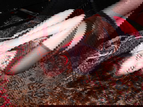 Linde Schöne wordt overspoeld door haat-reacties na de release van 'Kechseizoen'