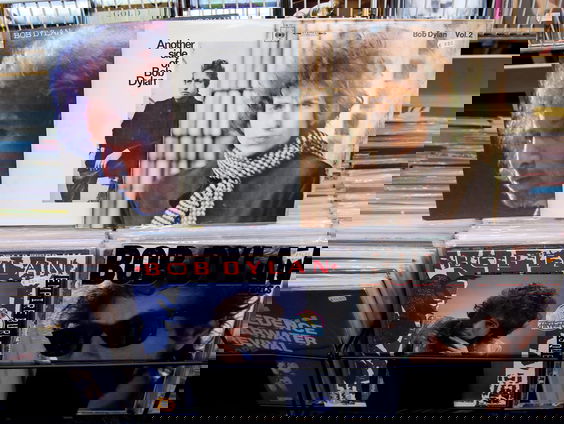 De Tijdcapsule: Willem Jebbink stopt er 'A Hard Rain's A-Gonna Fall' in