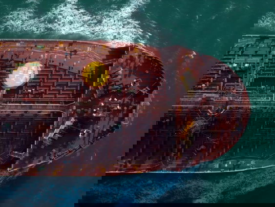 Schaduwvloot met Russische olie vaart meerdere keren per dag langs onze kust