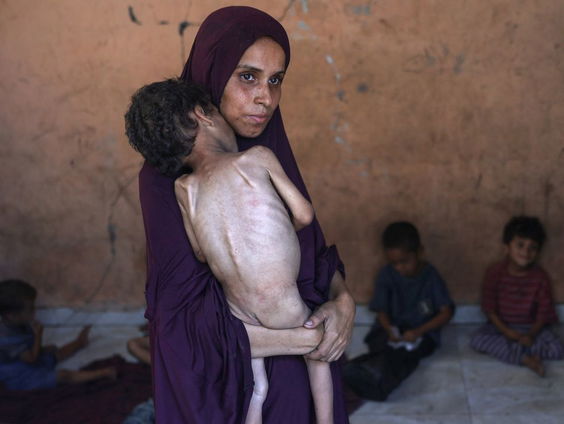 Hebben de luchtdroppings en de gevechtspauze effect op de noodhulp in Gaza?