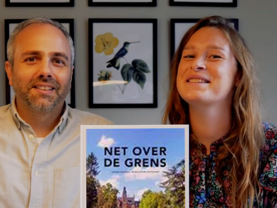 Last minute op vakantie? Dan is de reisgids 'Net Over De Grens' van Marlou en Godfried misschien wel wat ...