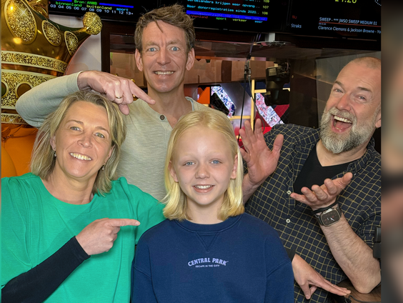 Hannah (11) maakt haar nieuwsleesdebuut op NPO Radio 2