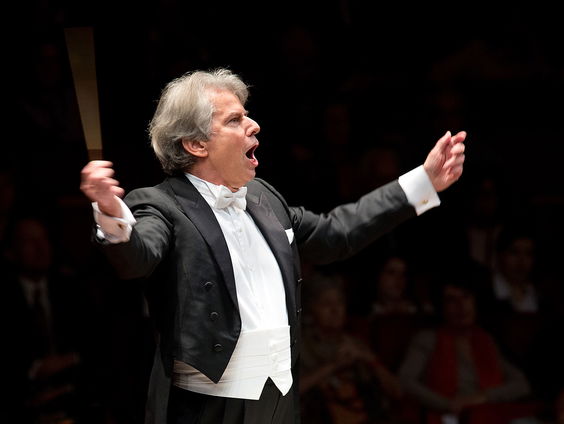 Dirigent Hartmut Haenchen was oorlogskind in Dresden