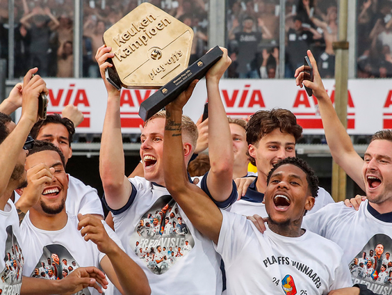 Floris Prenger over het voetbalsprookje van Telstar, Verstappens tikje te veel én Giro-glorie