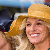 Lucille Werner verbreekt wereldrecord met langste polonaise ooit