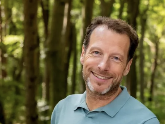 Herman van der Zandt komt met nieuwe versie van tv-programma 'De Reünie'