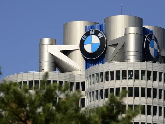 Duizenden ontslagen bij BMW