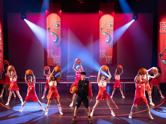 Yvonne tipt (de voorstellingen van) theaterschool Musical 2.0