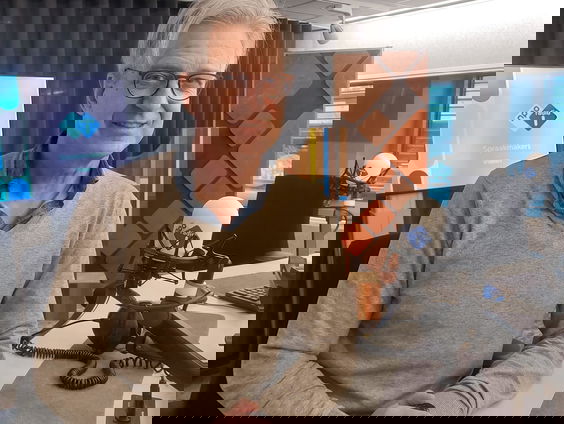 Hoe voer je een reparatie uit in de ruimte?