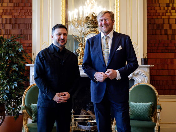 Historicus en journalist Hubert Smeets over bezoek Zelensky aan Nederland - EenVandaag