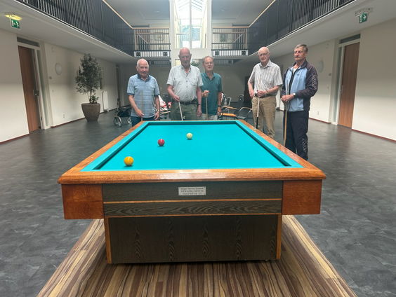 Bewoners seniorencomplex balen want geliefde biljarttafel moet weg