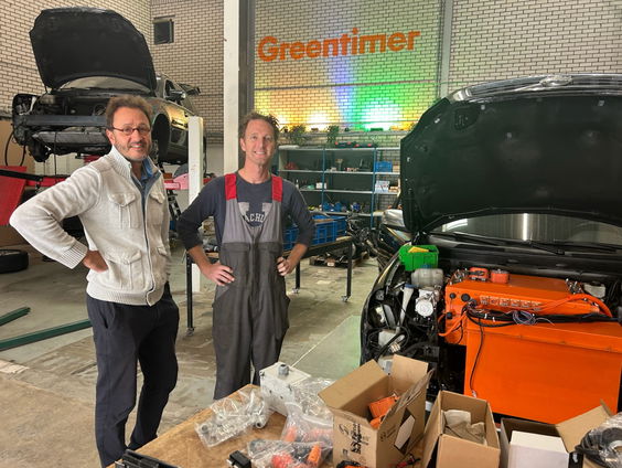 Van bezine naar elektrisch: Steef bouwt auto's om