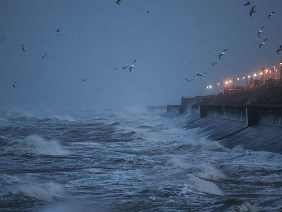 Ierland zet zich schrap voor storm Eowyn