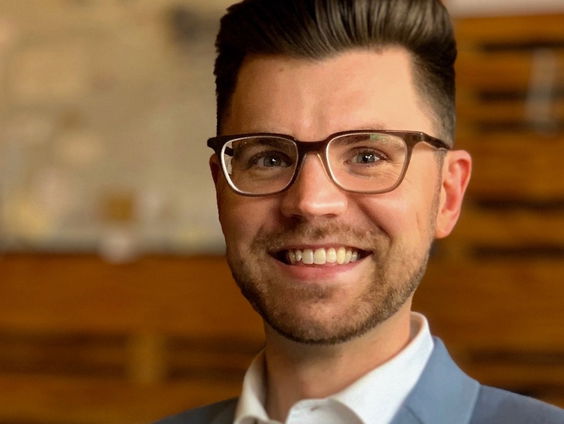 Wiekent Jake Runestad?