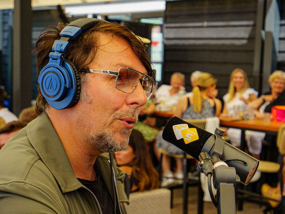 Jan Dulles over de nieuwe single 'Neem Er Nog Één' van 3JS en Rowwen Hèze