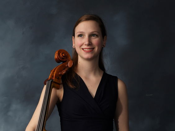 Jobine Siekman speelt uit de Eerste cellosuite van Bach