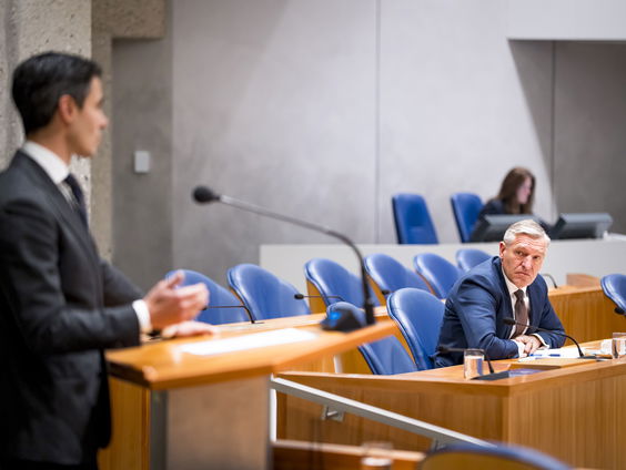 Politiek verslaggever Joost Vullings over debat eindadvies Buma - EenVandaag