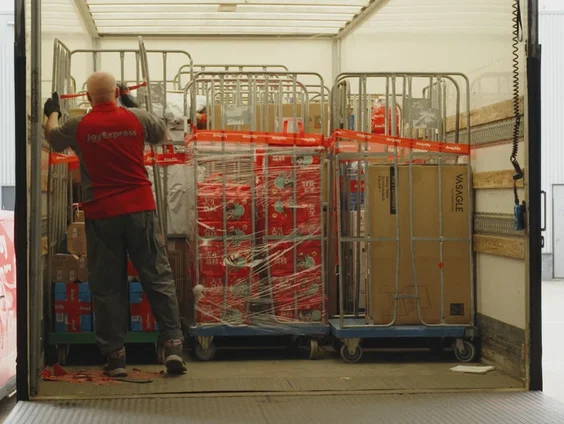 Wat is de impact van de komst van Chinese winkels zoals Joybuy naar Europa?