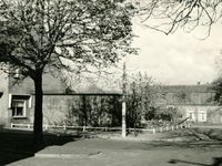 Robin woont in een oorlogsmonument