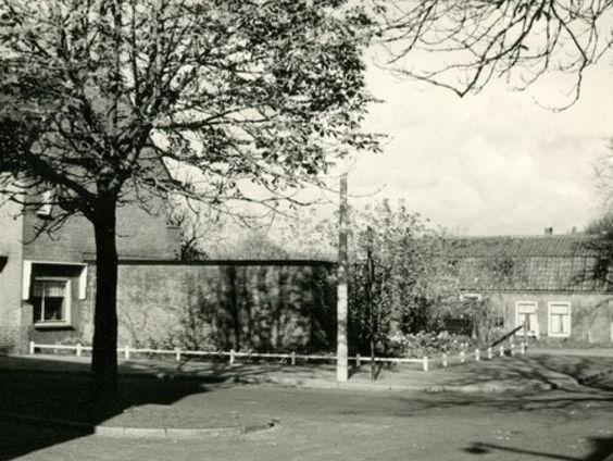 Robin woont in een oorlogsmonument