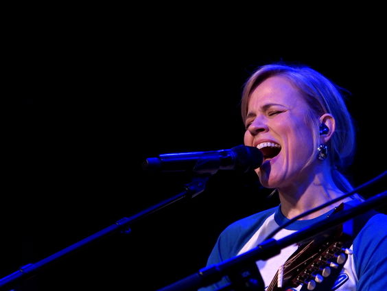 Ilse DeLange - Good To You | live in Muziekcafé