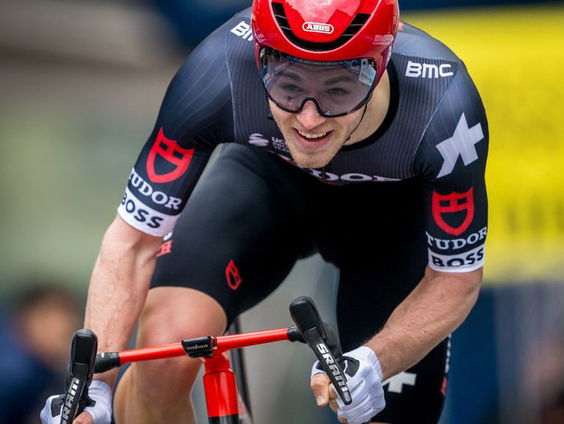 Wielrenner Maikel Zijlaard vertelt over zijn verrassende zege in de Ronde van Romandië