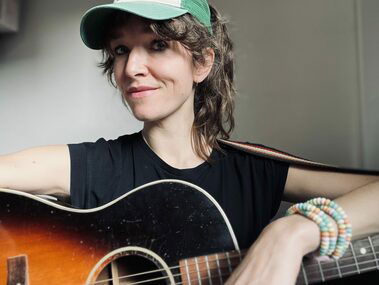 Marike Jager keert terug naar Australiƫ met gezin en muziekdoos