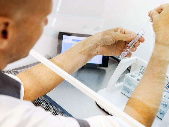 Vruchtbaarheidskliniek in Leiderdrop overtrad jaren lang regels rond massadonorschap