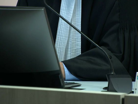 OM gaat vaker zelf straffen uitdelen, minder zaken voor de rechter