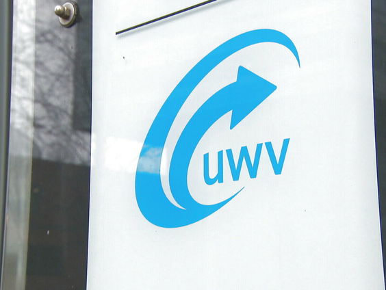 Leerlingen mogen niet bidden op school: 'ik ga naar buiten, ook als het regent'