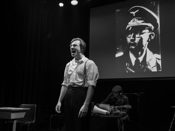 Daniël van Duijvenbooden over Dr. Jazz, een naziofficier die hield van de verboden jazz