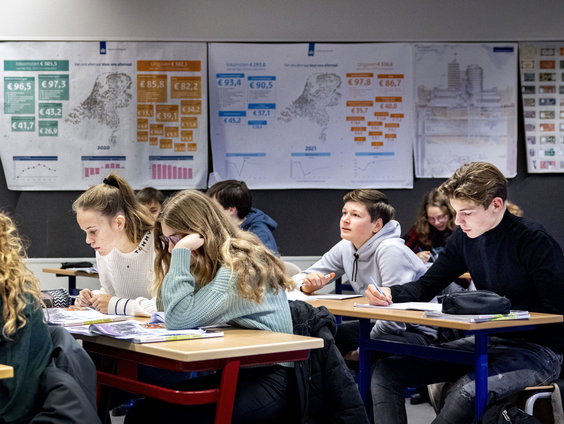 Veel leraren kritisch op 'inclusief onderwijs' dat is aangekondigd voor 2035