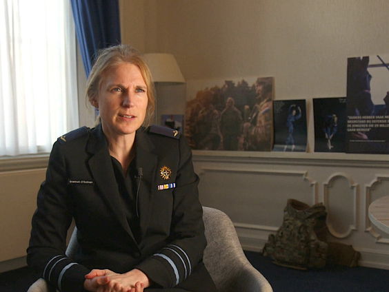 Hoe maak je defensie aantrekkelijk voor vrouwen?