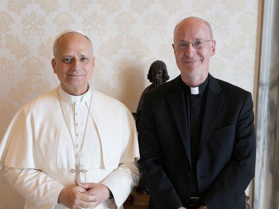 Vaticaan zet stap richting inclusie met eerste bedevaart voor lhbti'ers