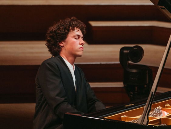 Nikola Meeuwsen vertelt over zijn deelname aan de finale van de Koningin Elisabethwedstrijd