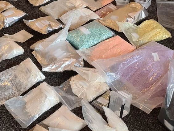 OM: 'Tientallen doden mogelijk door medicijnen via funcaps.nl'