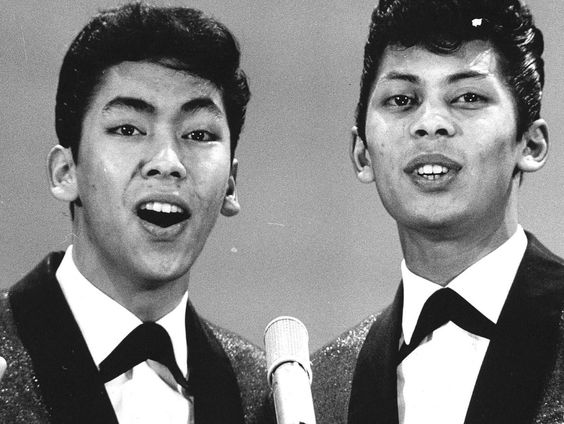 Standbeeld voor The Blue Diamonds onthuld in Driebergen