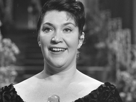 Meer Vrouw Op Straat: Rita Corita