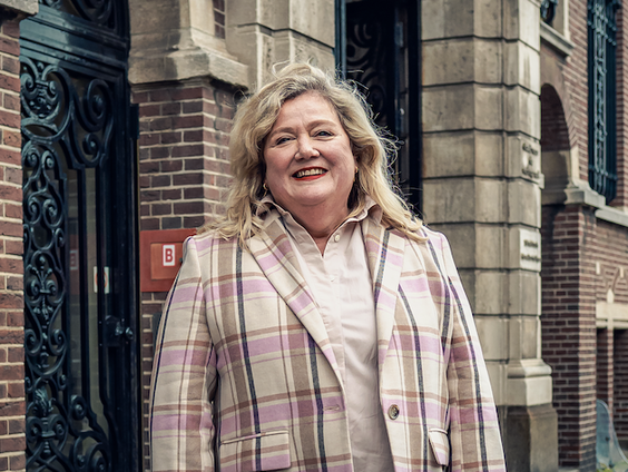 Noël Fischer, regisseuse