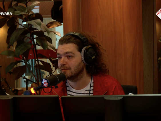 Volgende maand zou zanger Leonard Cohen 90 jaar zijn geworden. Flip Noorman eert hem in zijn voorstelling